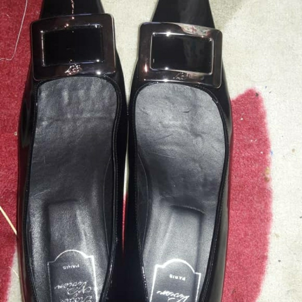 Roger Vivier black shoes